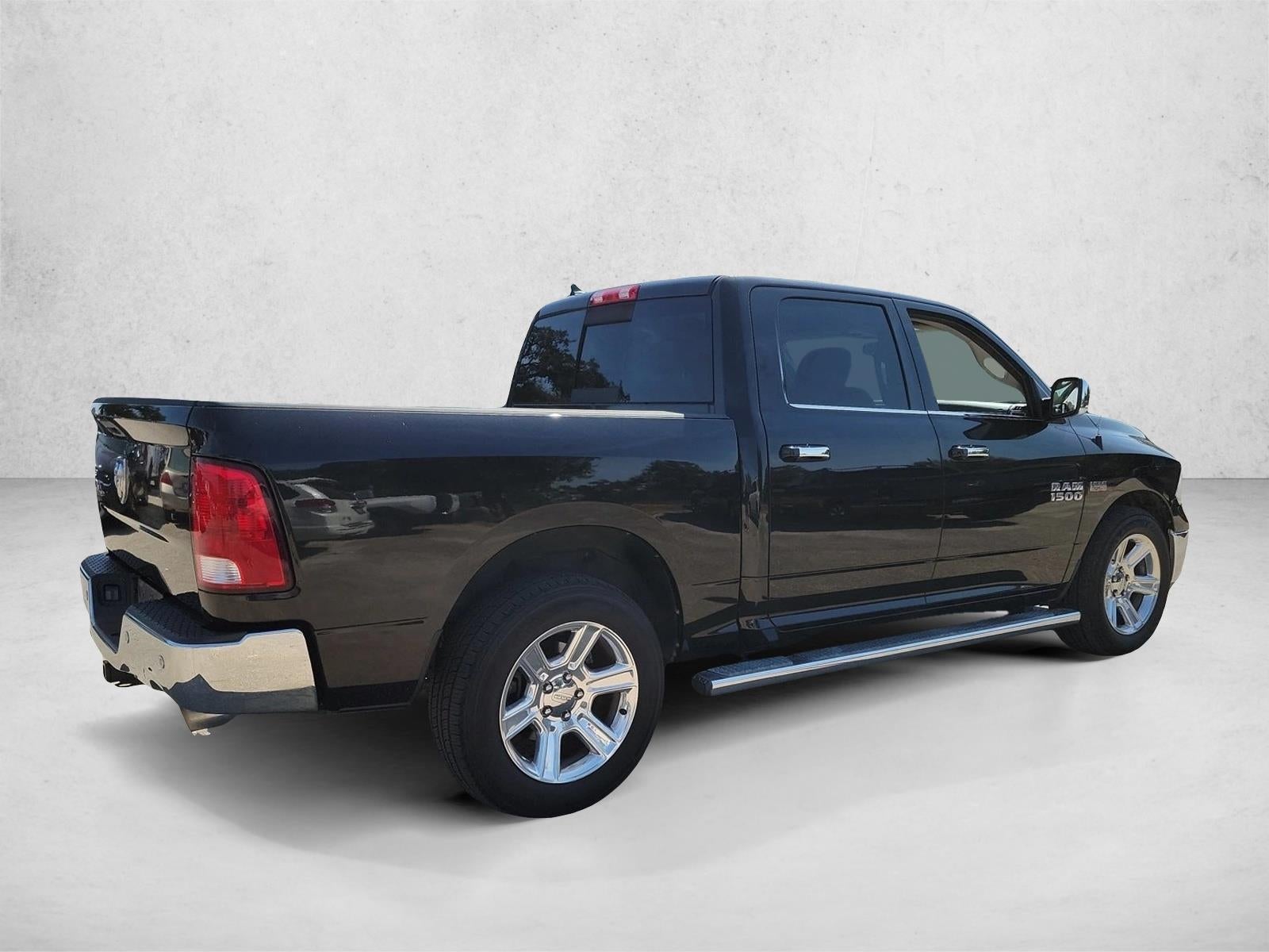 2017 RAM 1500 Lone Star Silver 4x2 Crew Cab 5'7" Box