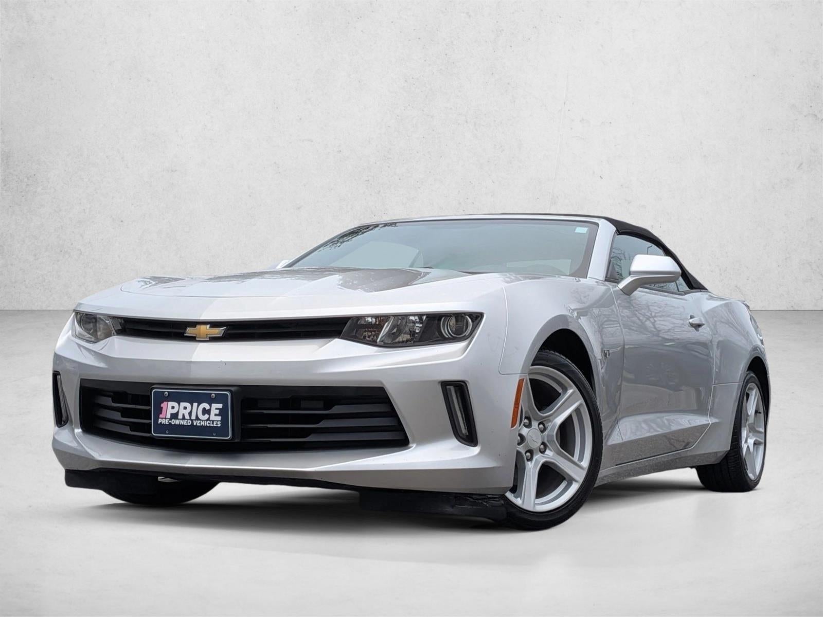 2017 Chevrolet Camaro 2dr Convertible 1LT