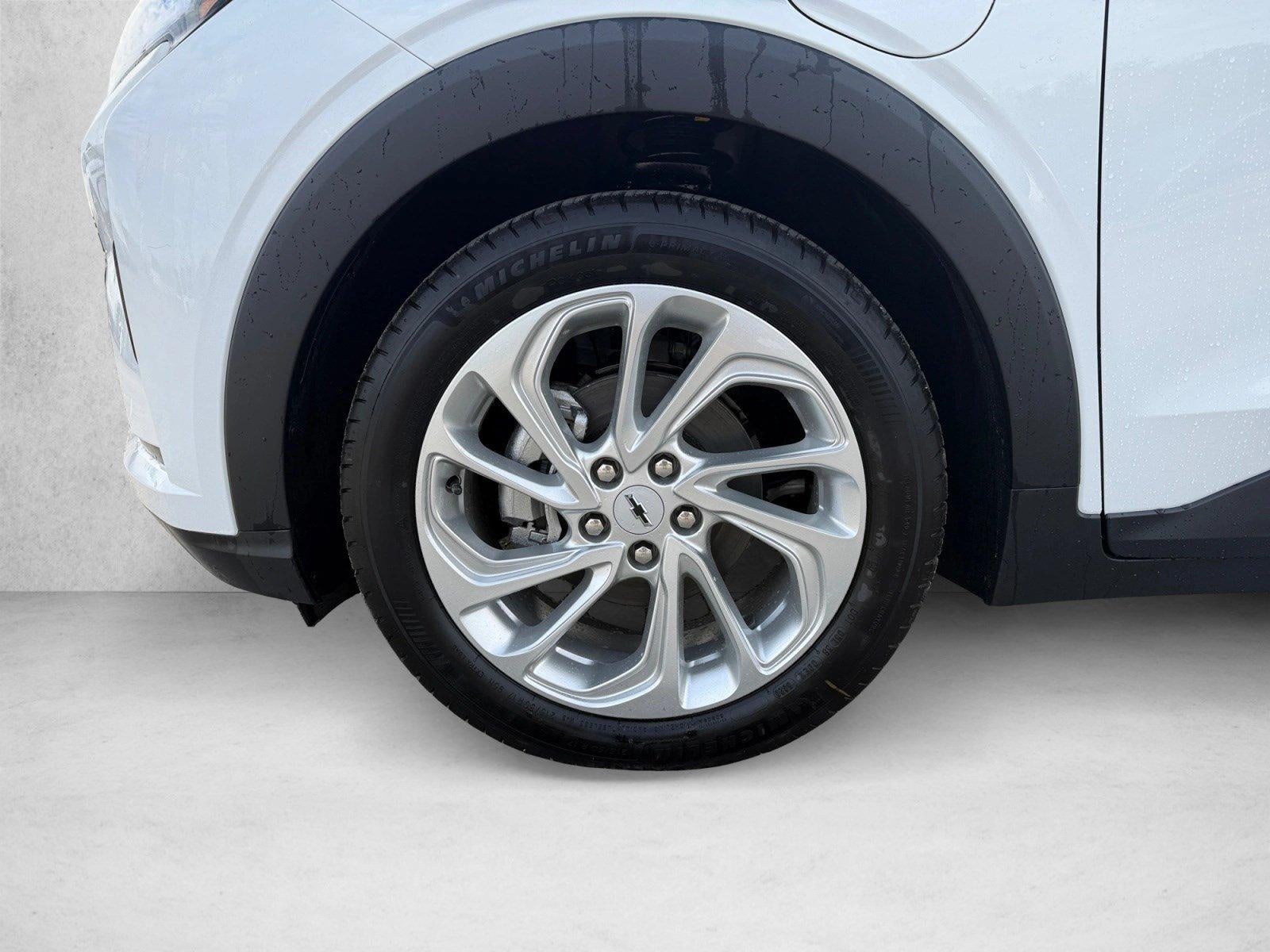 2027 Chevrolet Bolt FWD 4dr LT
