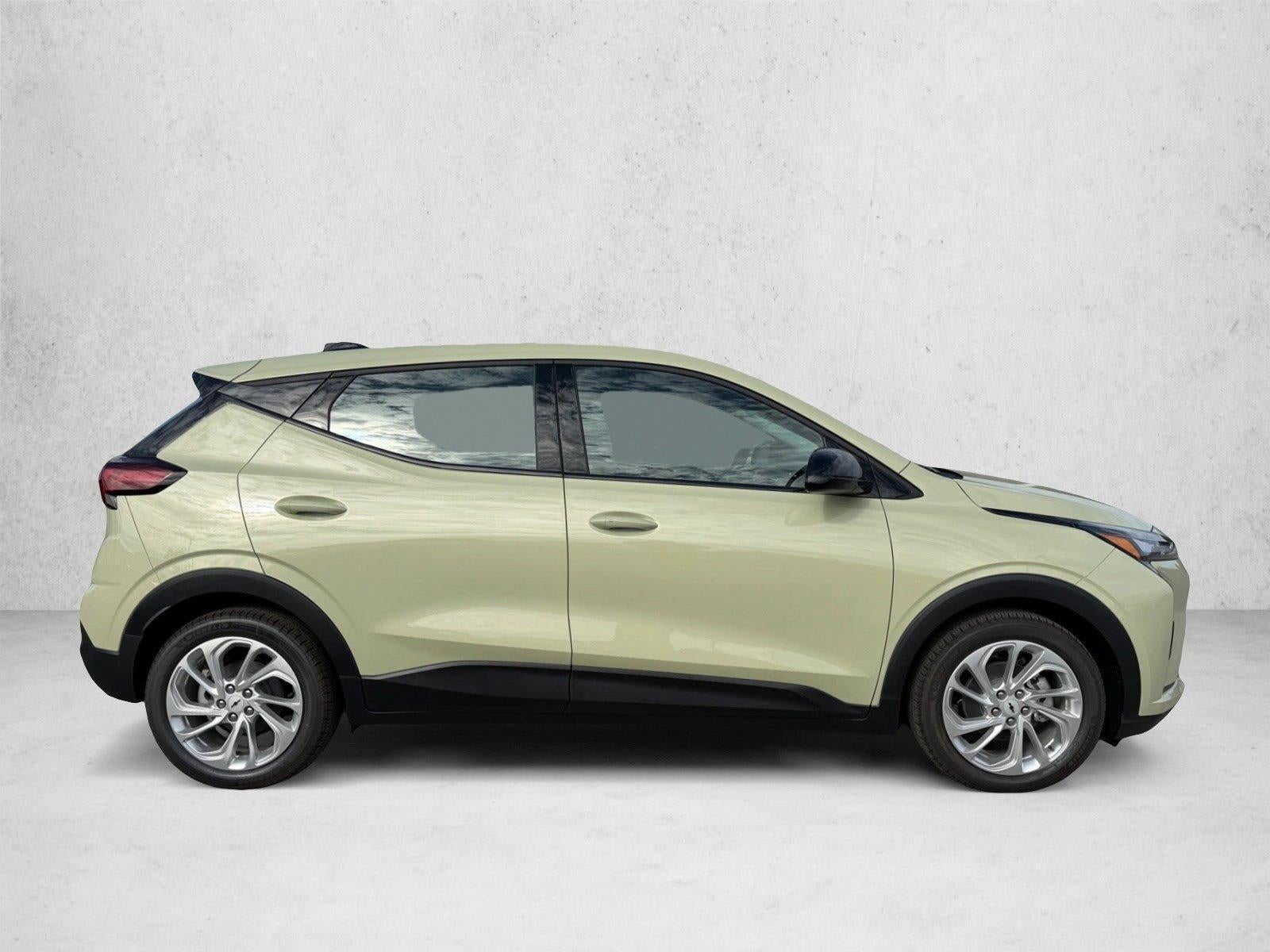 2027 Chevrolet Bolt FWD 4dr LT