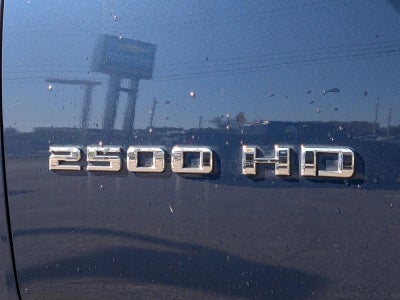 2022 Chevrolet Silverado 2500 HD Crew Cab Standard Box 4-Wheel Drive Custom