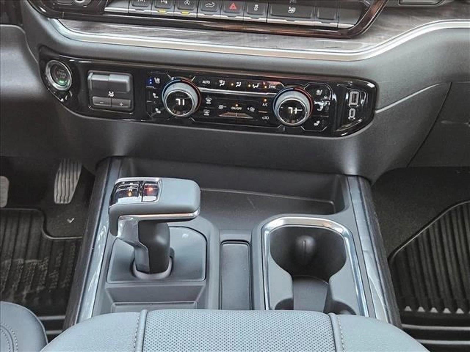 2025 Chevrolet Silverado 1500 Crew Cab Short Box 2-Wheel Drive LTZ