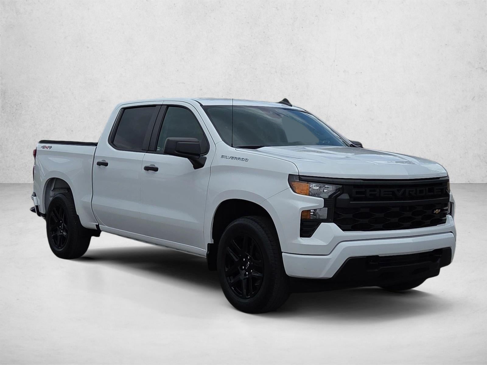 2023 Chevrolet Silverado 1500 Crew Cab Short Box 4-Wheel Drive Custom