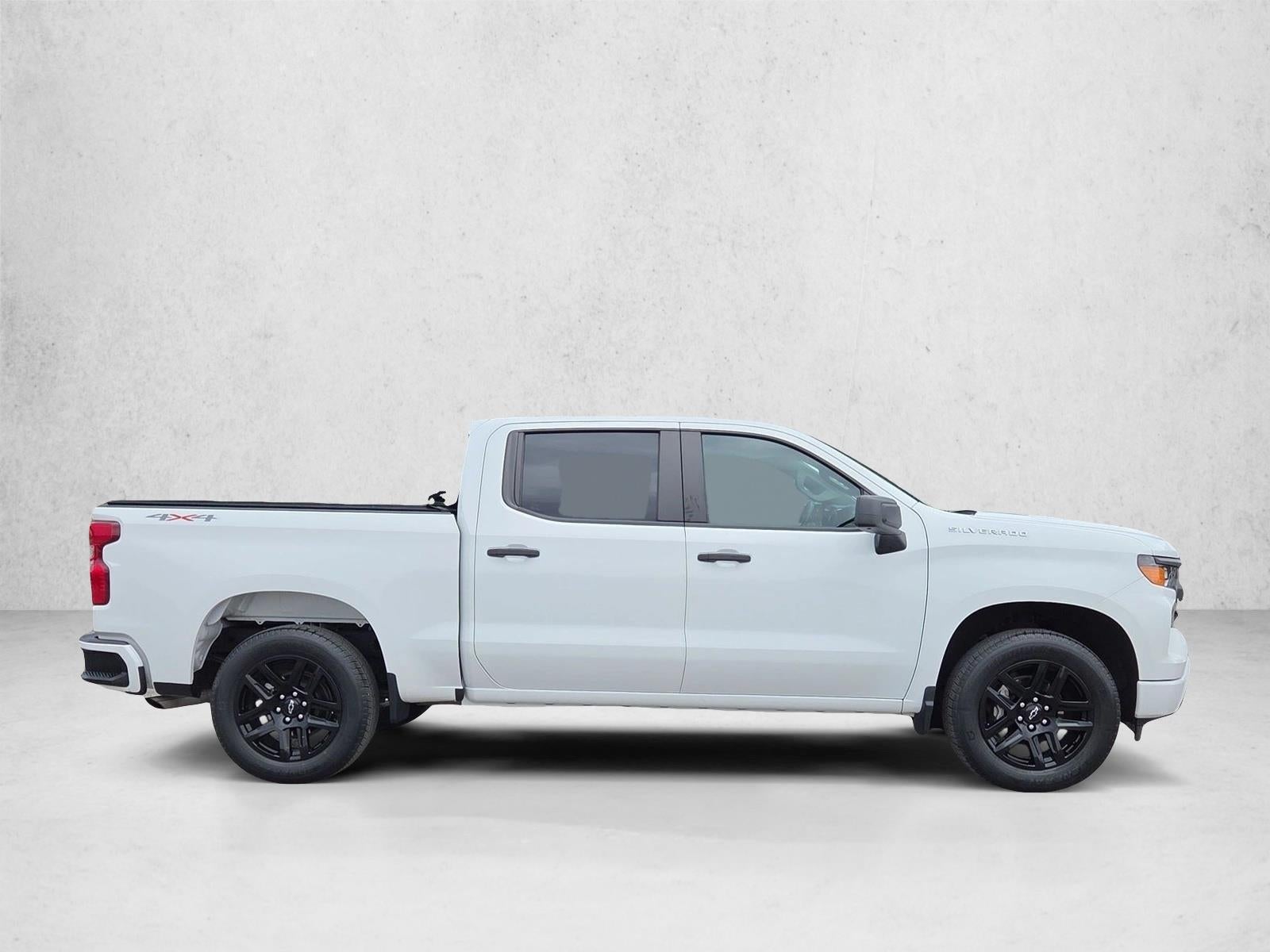 2023 Chevrolet Silverado 1500 Crew Cab Short Box 4-Wheel Drive Custom
