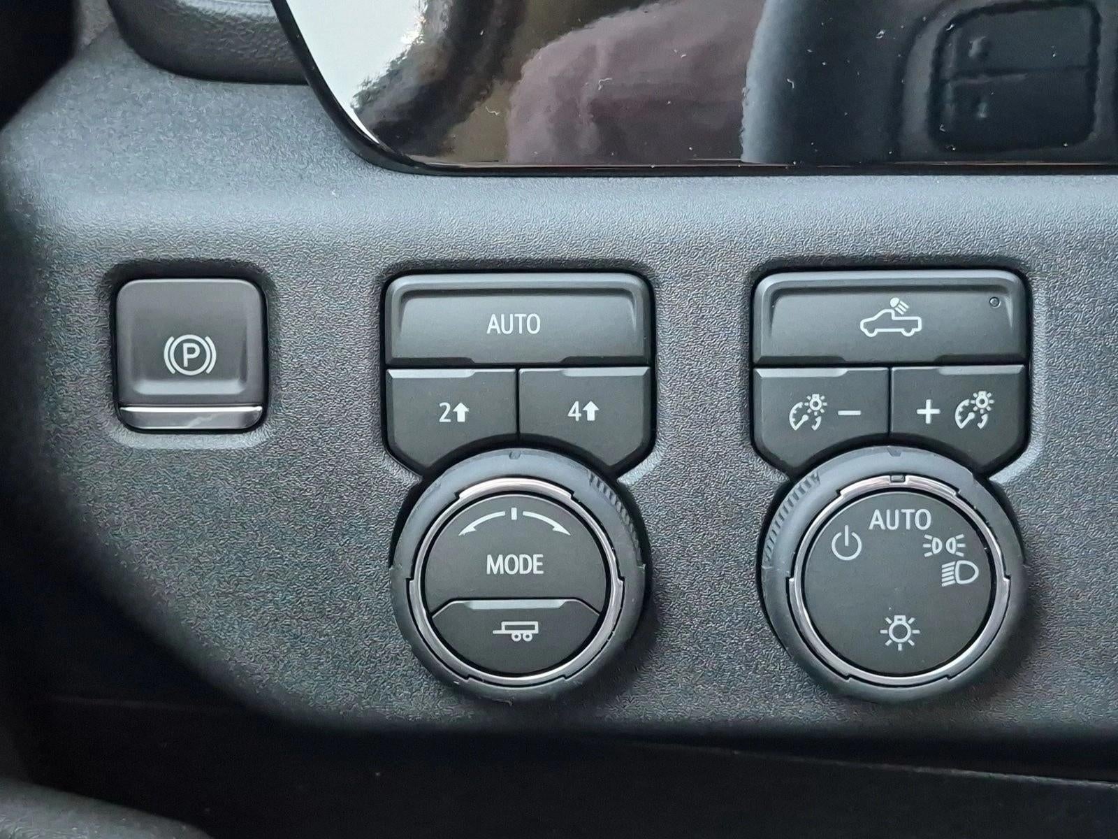 2026 Chevrolet Silverado 1500 Crew Cab Short Box 4-Wheel Drive LT 2FL