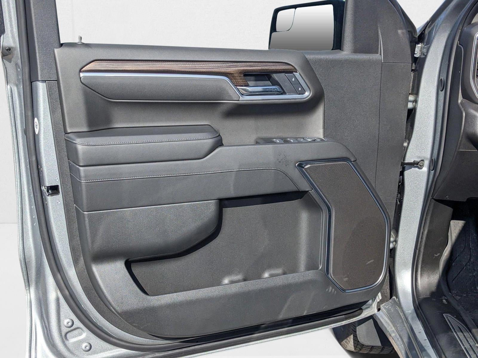 2025 Chevrolet Silverado 1500 Crew Cab Short Box 4-Wheel Drive RST