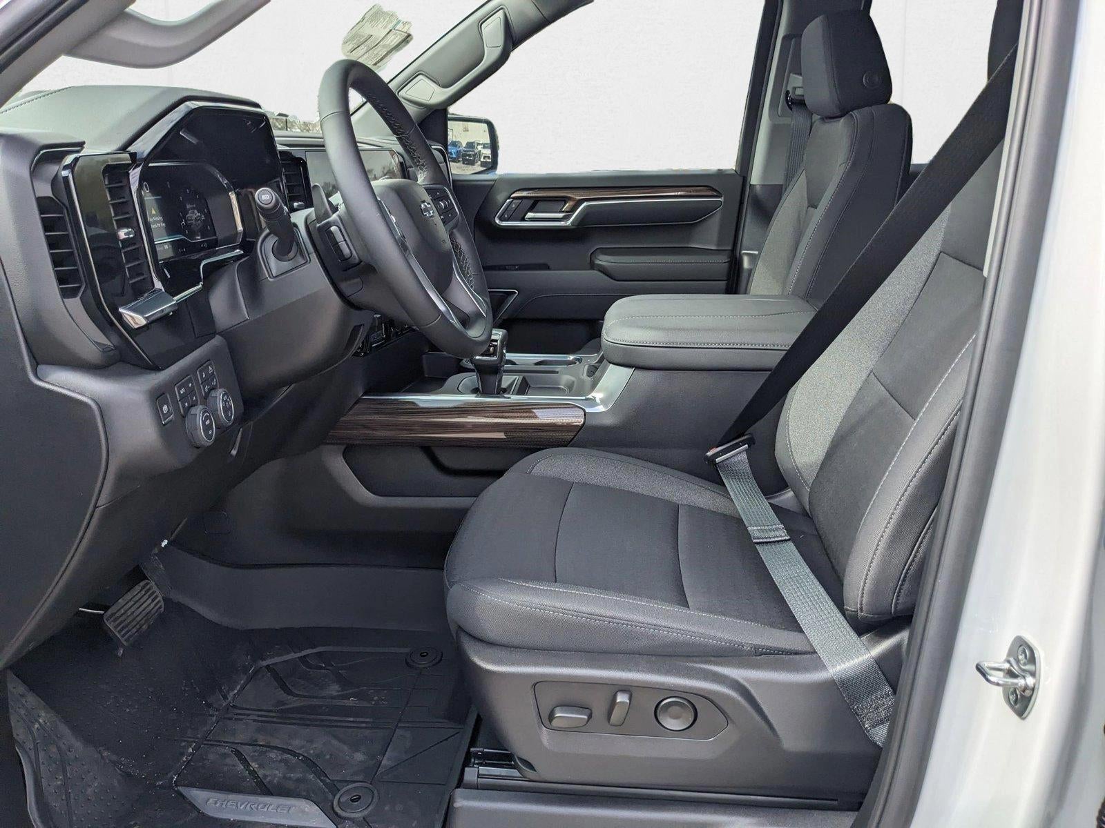 2025 Chevrolet Silverado 1500 Crew Cab Short Box 4-Wheel Drive RST