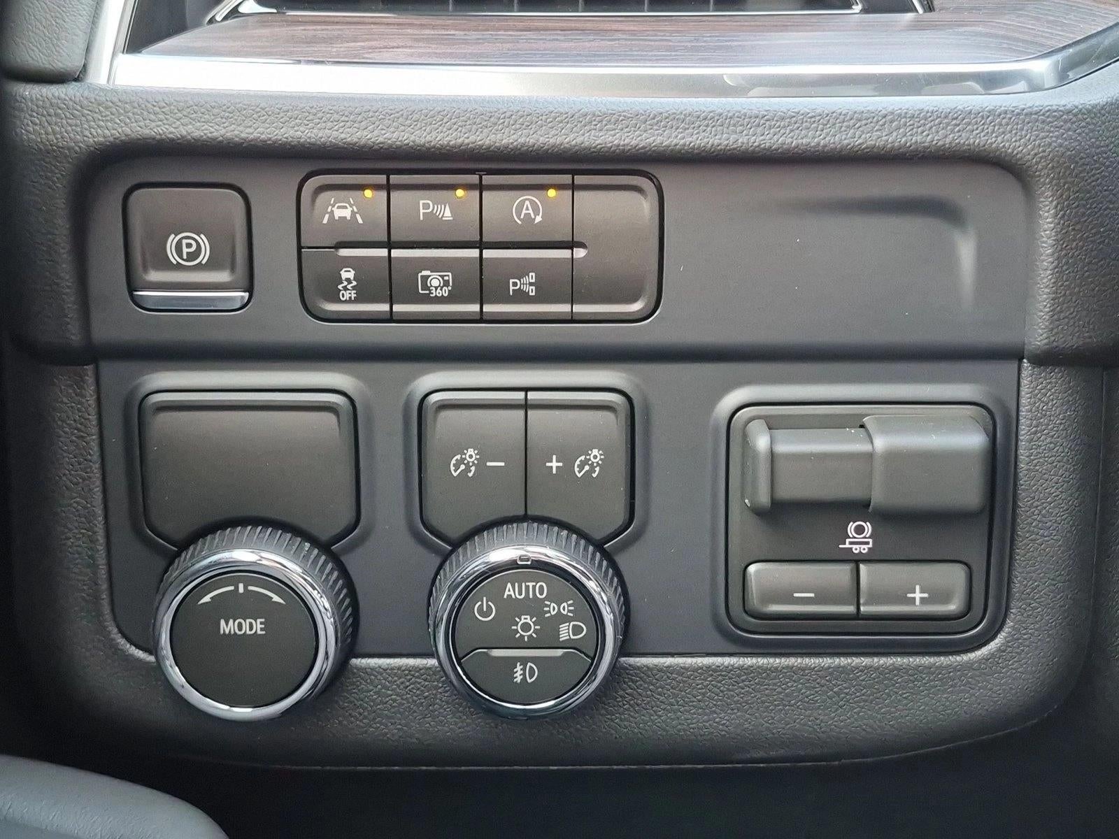 2027 Chevrolet Suburban 2WD LT