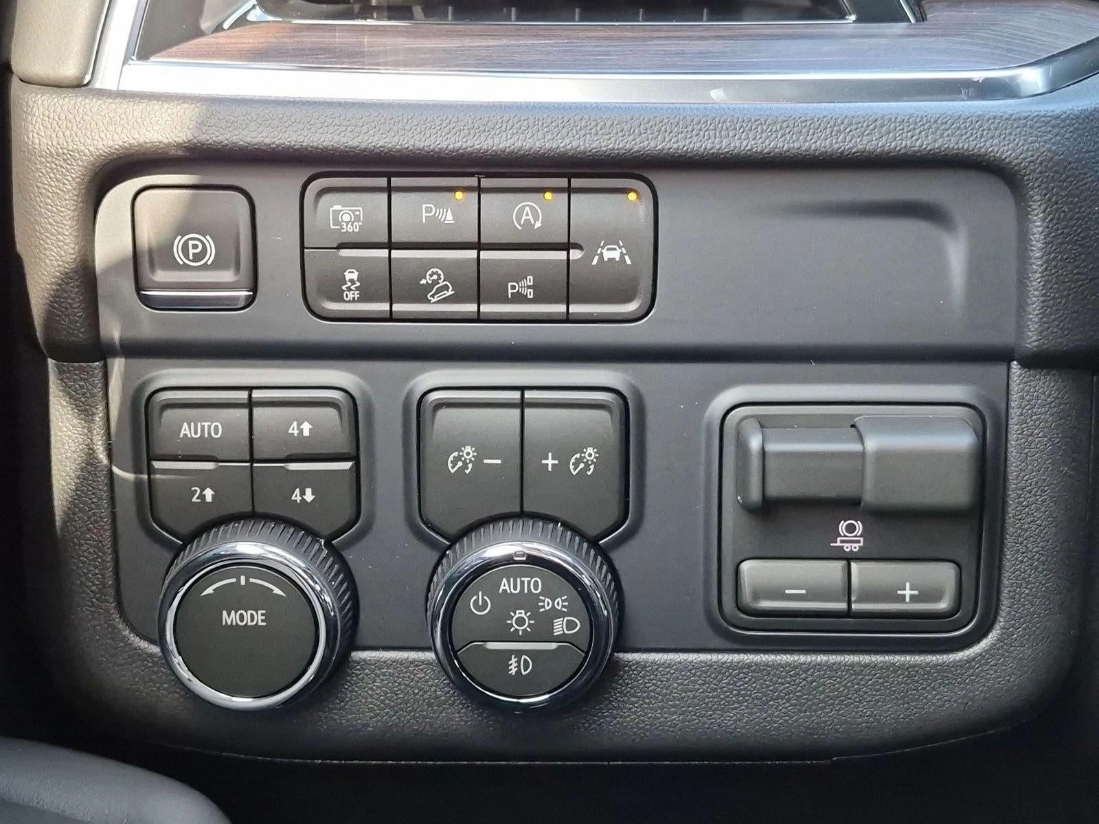2026 Chevrolet Suburban 4WD Z71