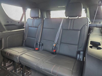 2022 Chevrolet Suburban 4WD RST