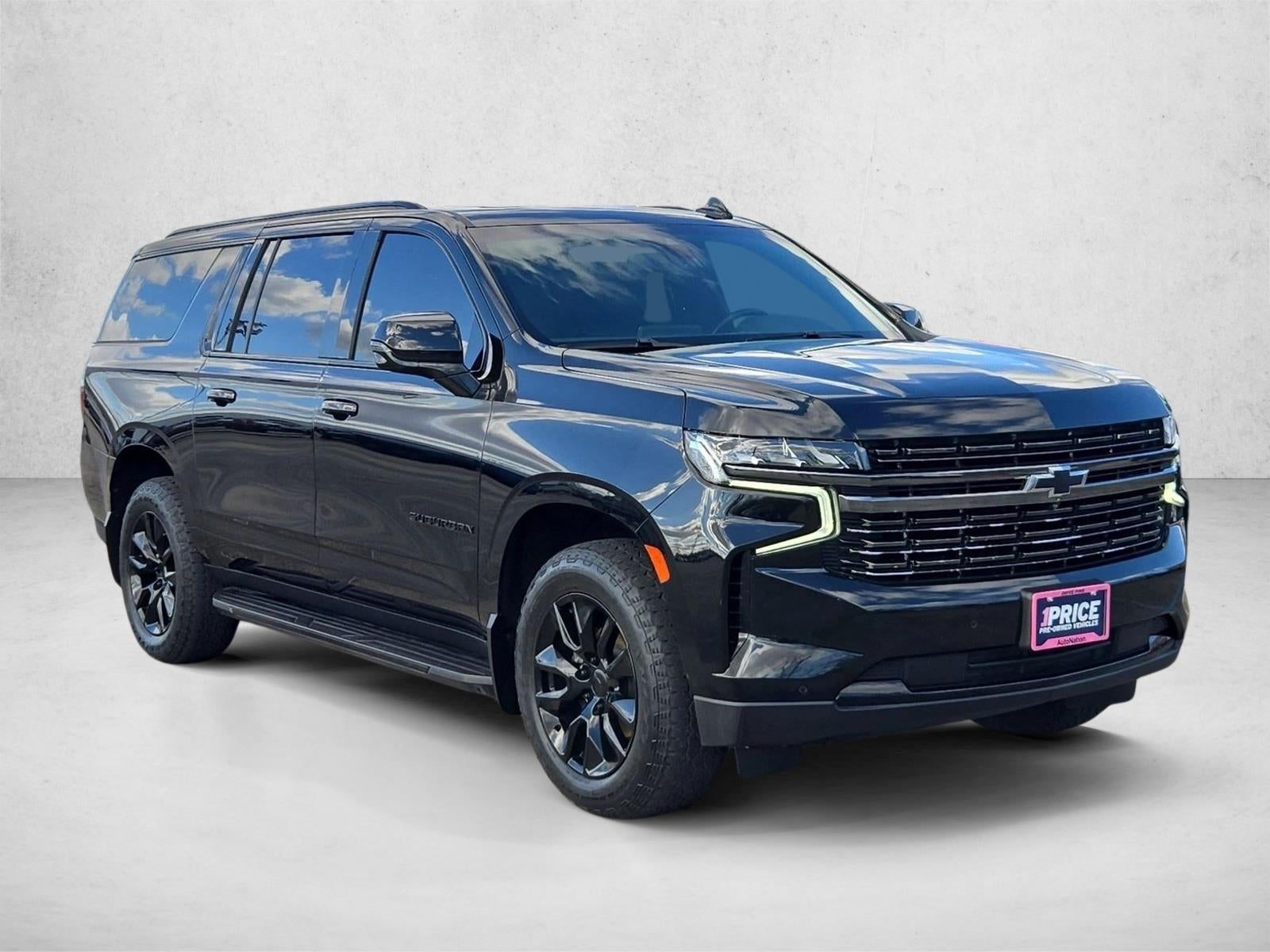 2022 Chevrolet Suburban 4WD RST
