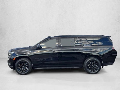 2022 Chevrolet Suburban 4WD RST