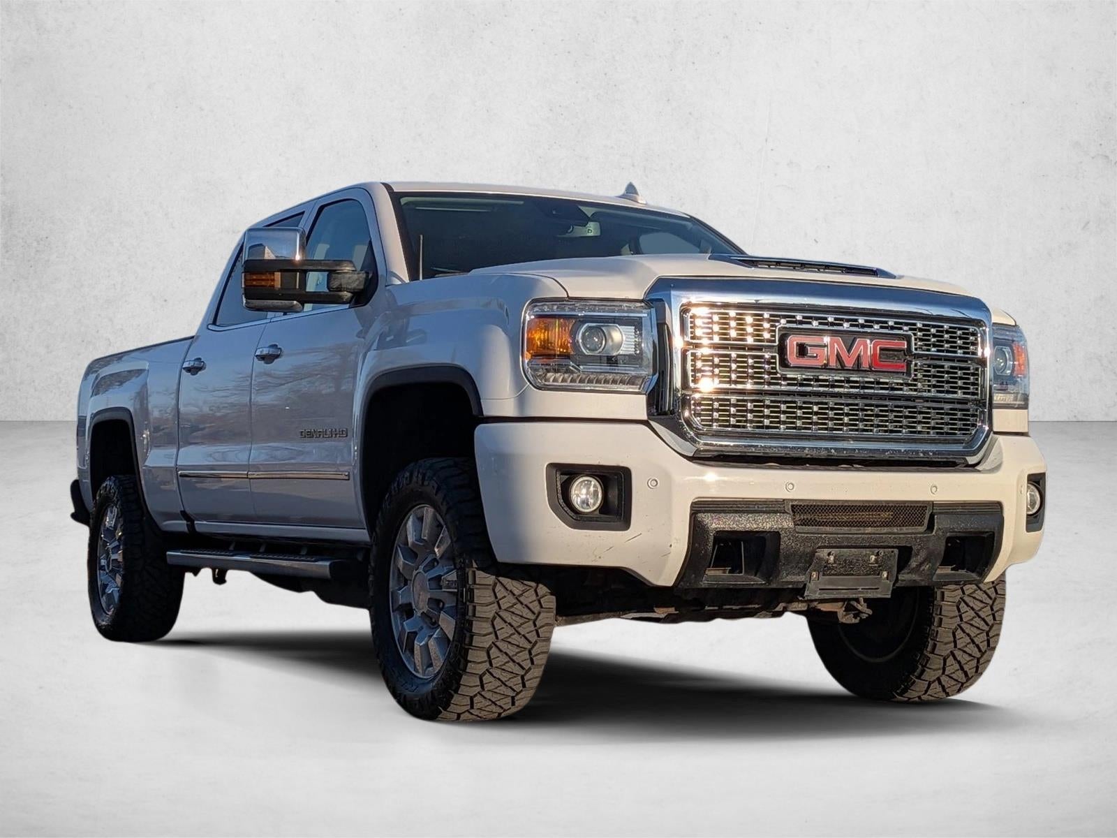2019 GMC Sierra 2500 HD Crew Cab Standard Box 4-Wheel Drive Denali
