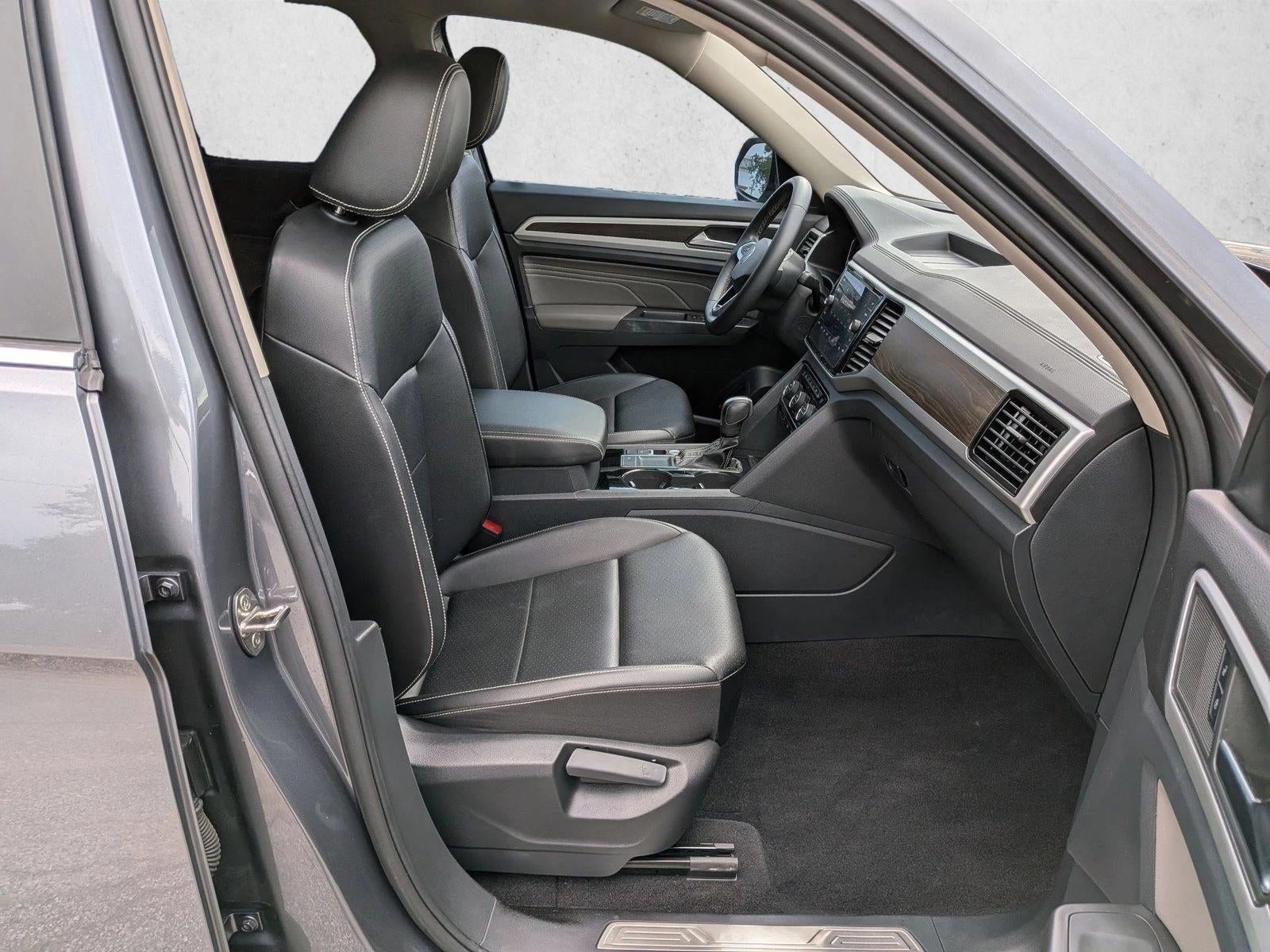 2022 Volkswagen Atlas 2.0T SE w/Technology FWD