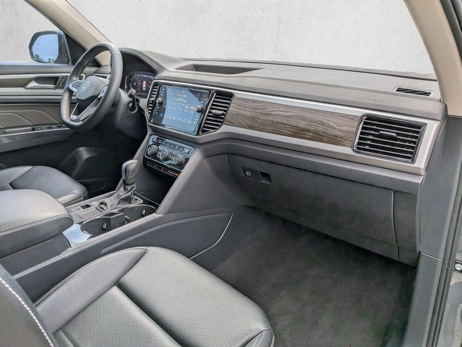 2022 Volkswagen Atlas 2.0T SE w/Technology FWD