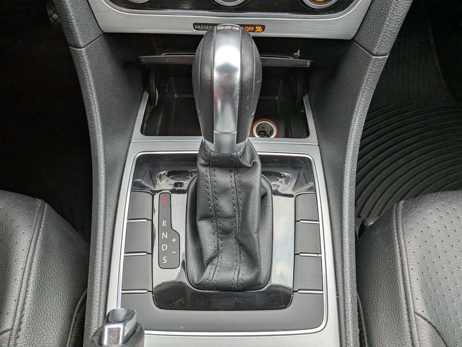 2012 Volkswagen Passat 4dr Sdn 2.0L Manual TDI SE