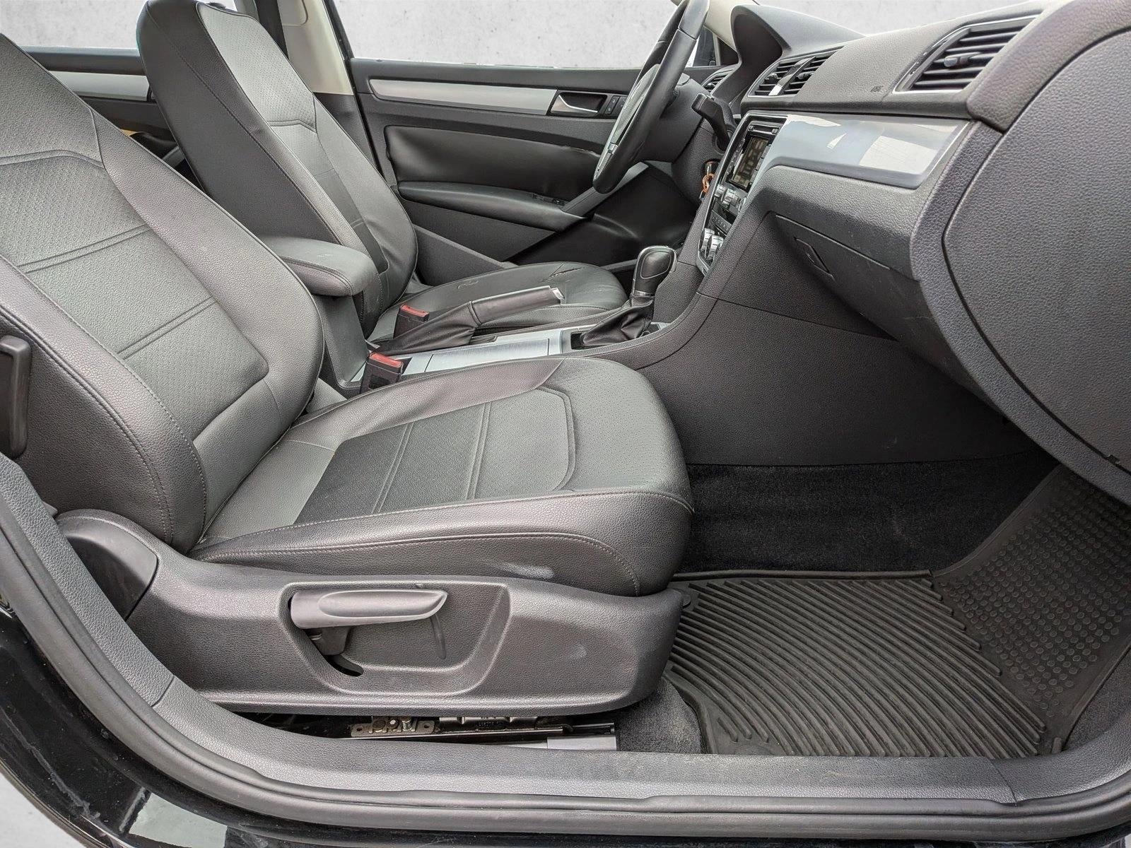 2012 Volkswagen Passat 4dr Sdn 2.0L Manual TDI SE