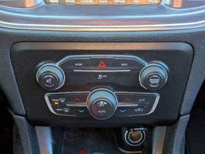 2016 Dodge Charger 4dr Sdn SXT RWD