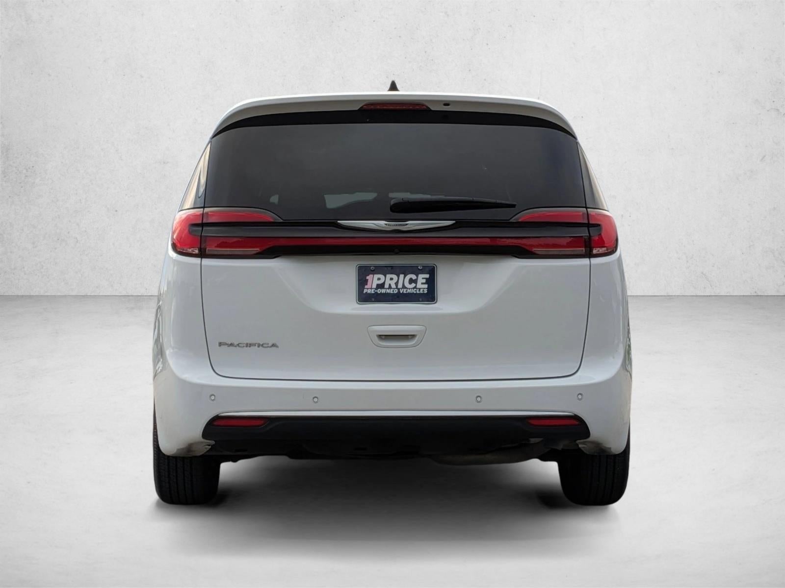 2025 Chrysler Pacifica Select FWD