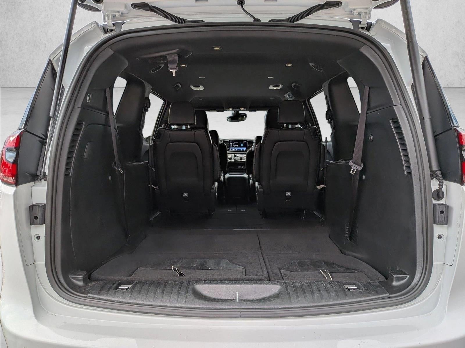 2025 Chrysler Pacifica Select FWD