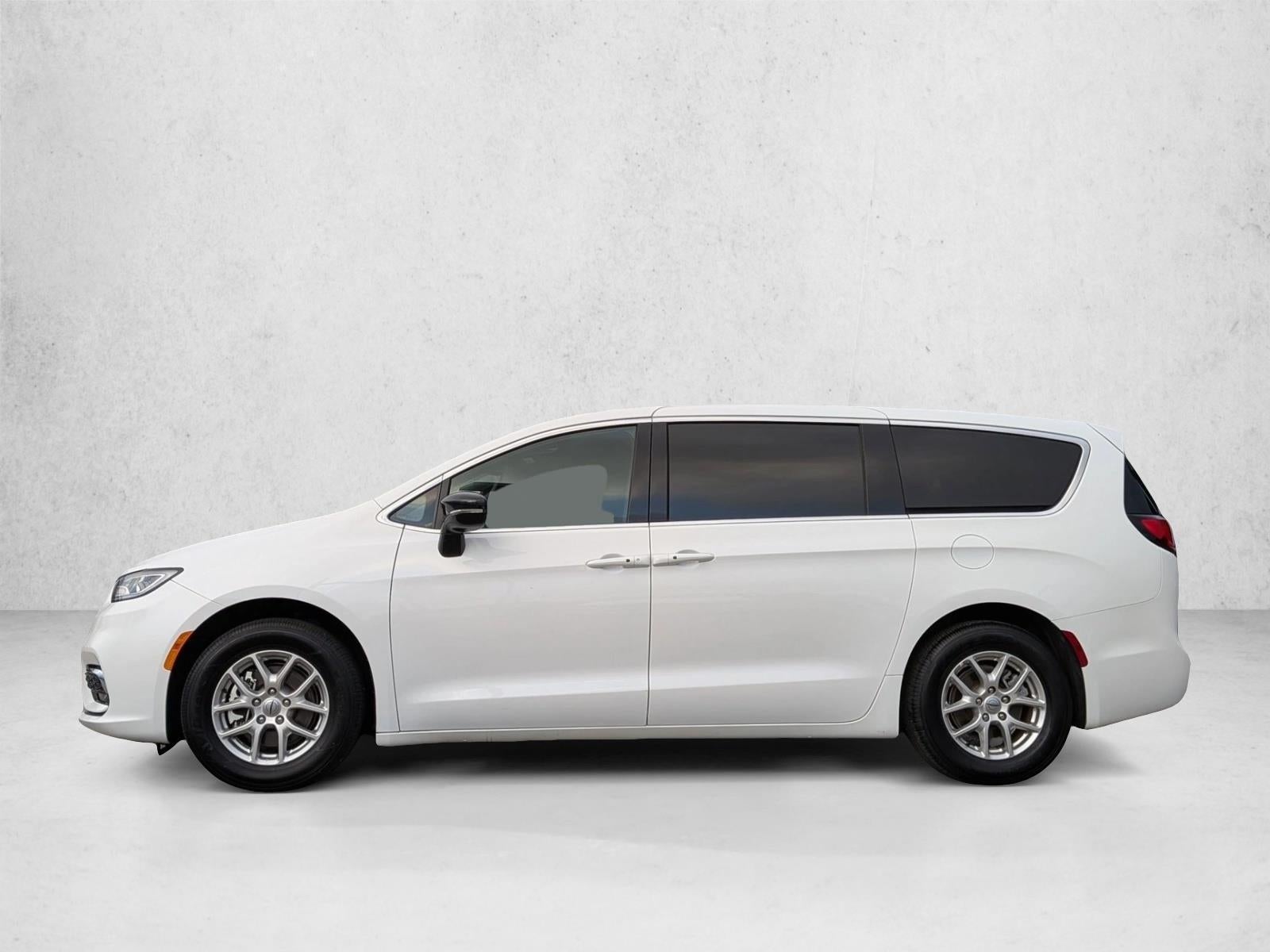 2025 Chrysler Pacifica Select FWD
