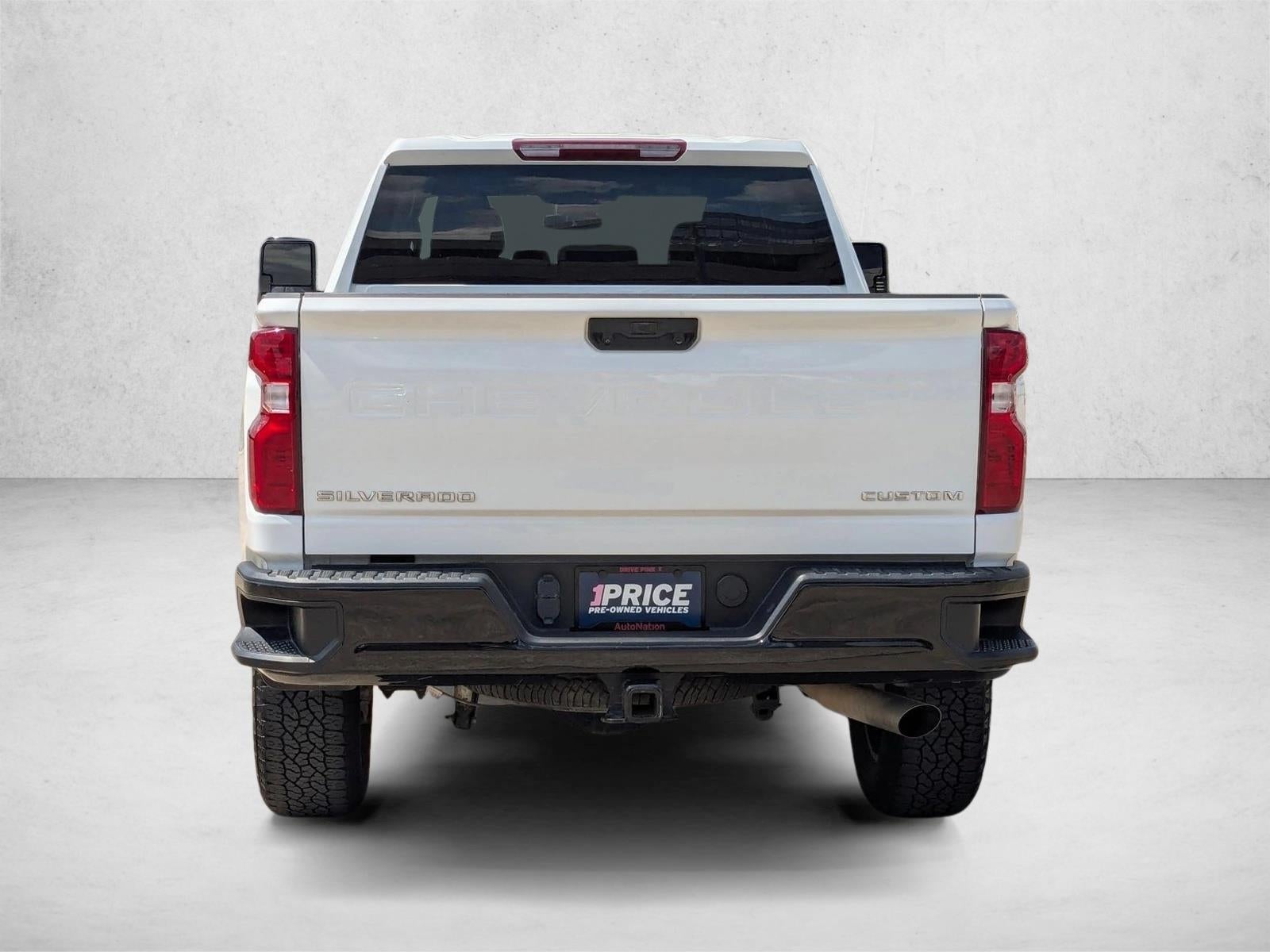 2024 Chevrolet Silverado 2500 HD Crew Cab Standard Box 4-Wheel Drive Custom