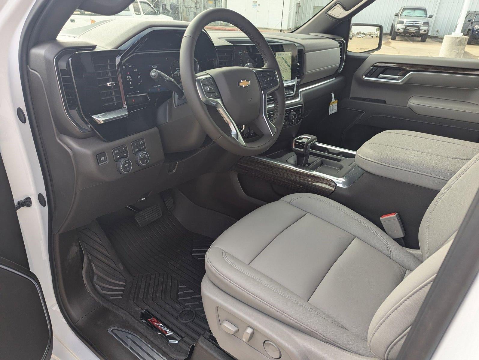 2026 Chevrolet Silverado 1500 Crew Cab Short Box 4-Wheel Drive LT 1LT