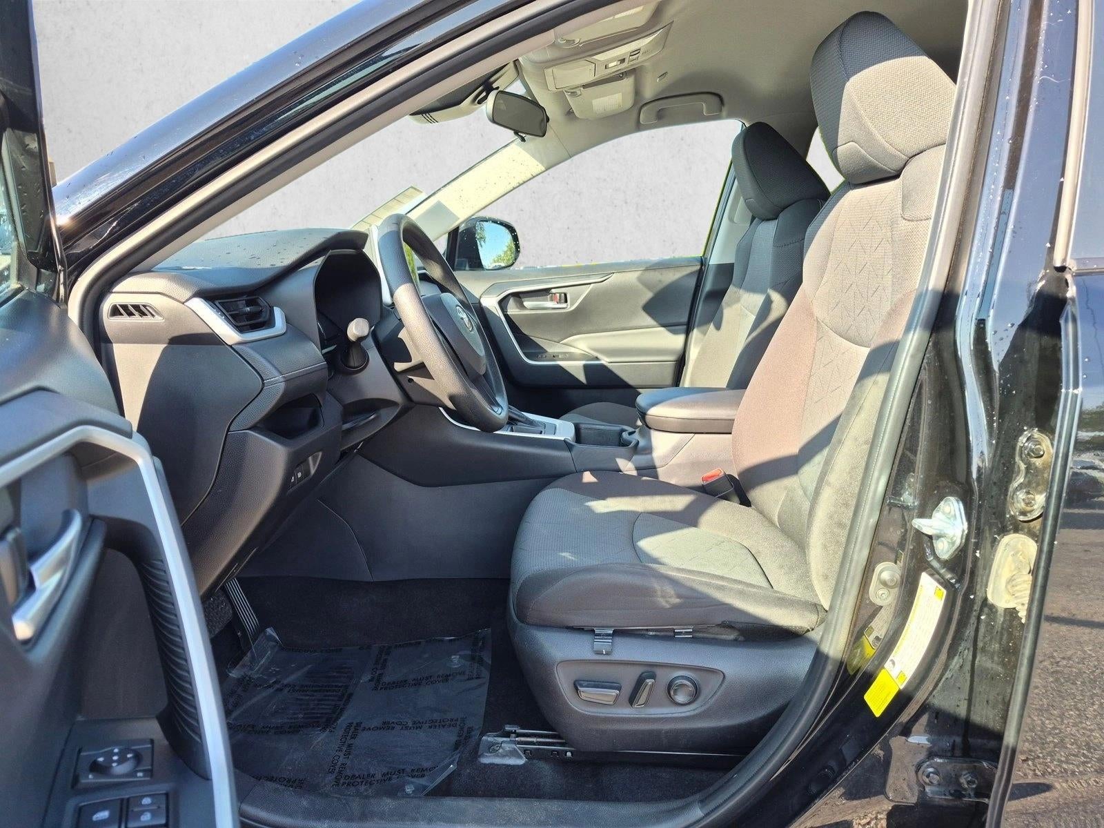 2025 Toyota RAV4 XLE FWD (GS)