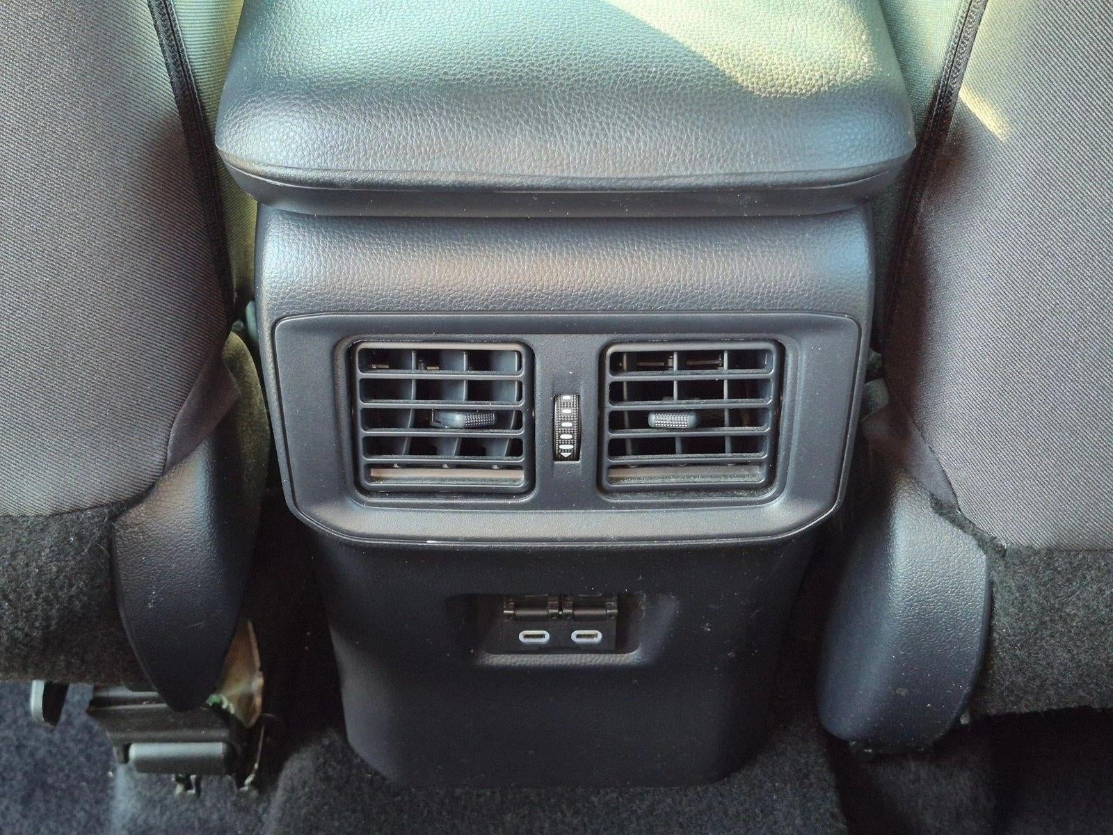 2025 Toyota RAV4 XLE FWD (GS)