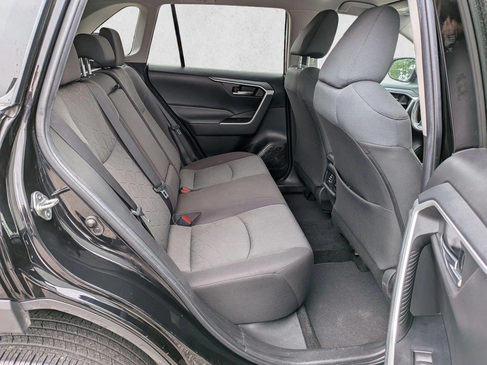 2022 Toyota RAV4 XLE FWD (GS)