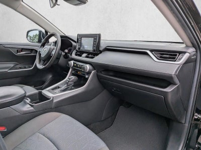 2022 Toyota RAV4 XLE FWD (GS)