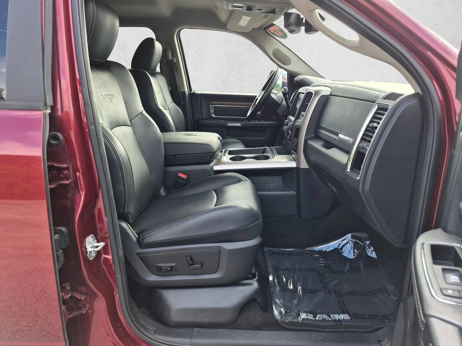 2017 RAM 3500 Laramie 4x4 Crew Cab 8' Box
