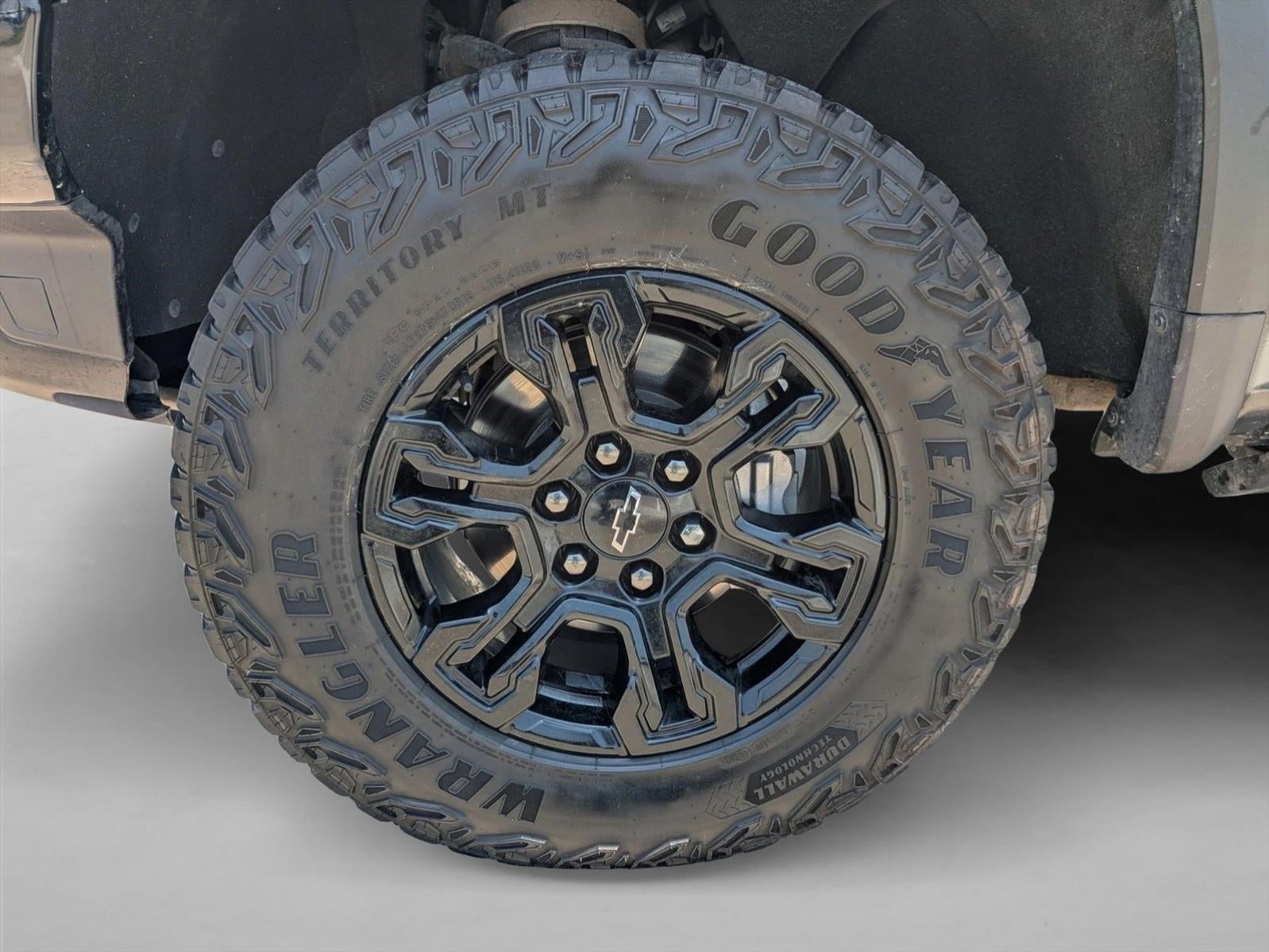 2023 Chevrolet Silverado 1500 Crew Cab Short Box 4-Wheel Drive ZR2