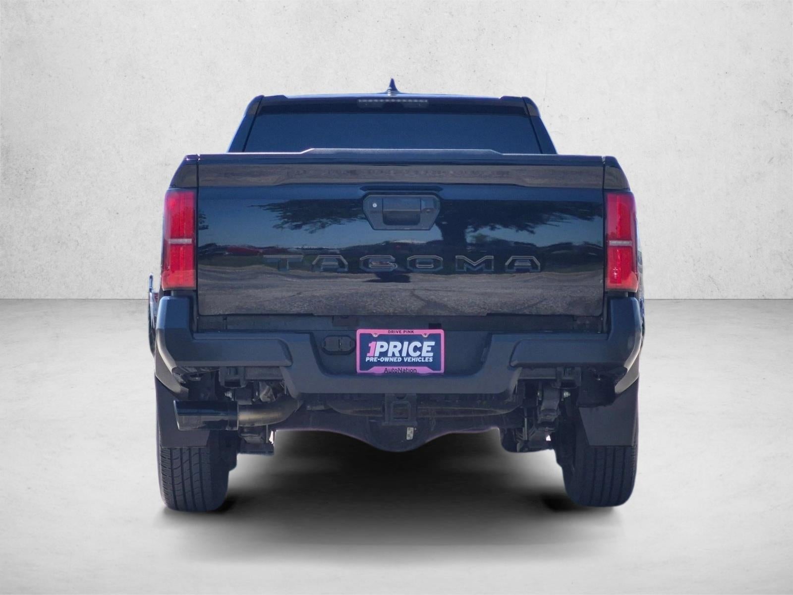 2024 Toyota Tacoma 2WD SR Double Cab 5' Bed AT (Natl)