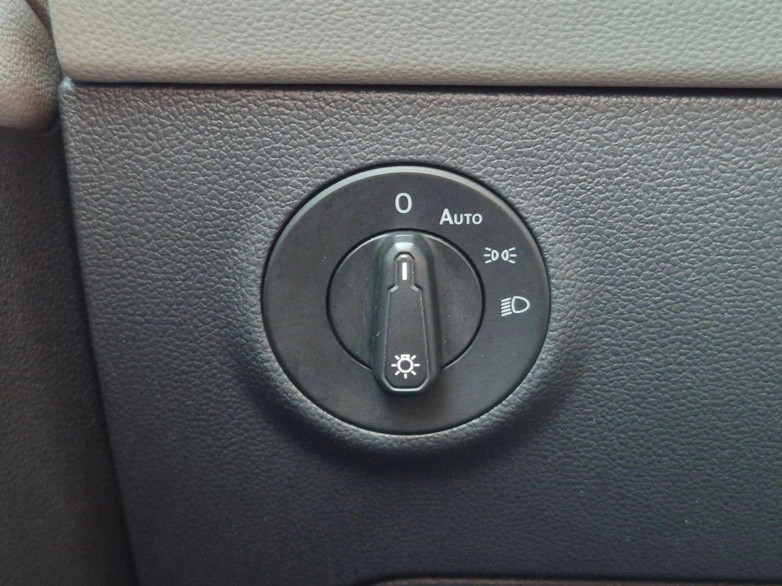 2024 Volkswagen Taos SE FWD