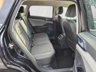 2024 Volkswagen Taos SE FWD