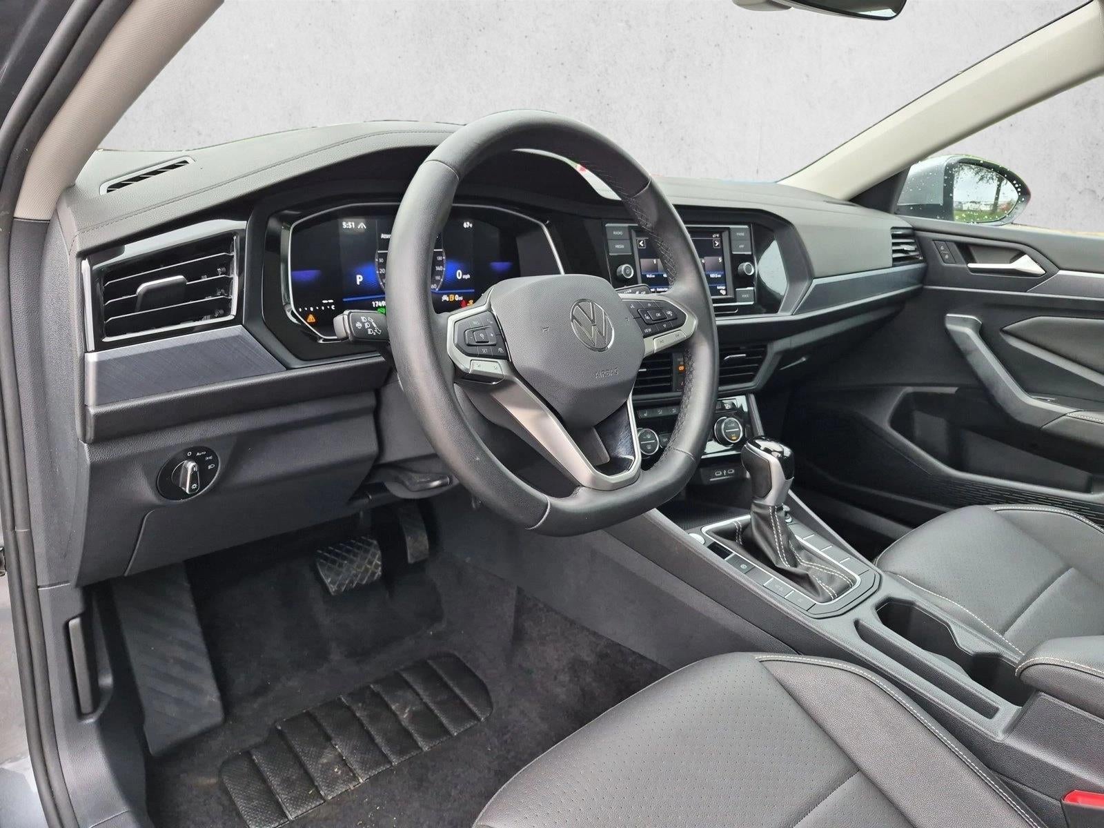 2024 Volkswagen Jetta SE Auto
