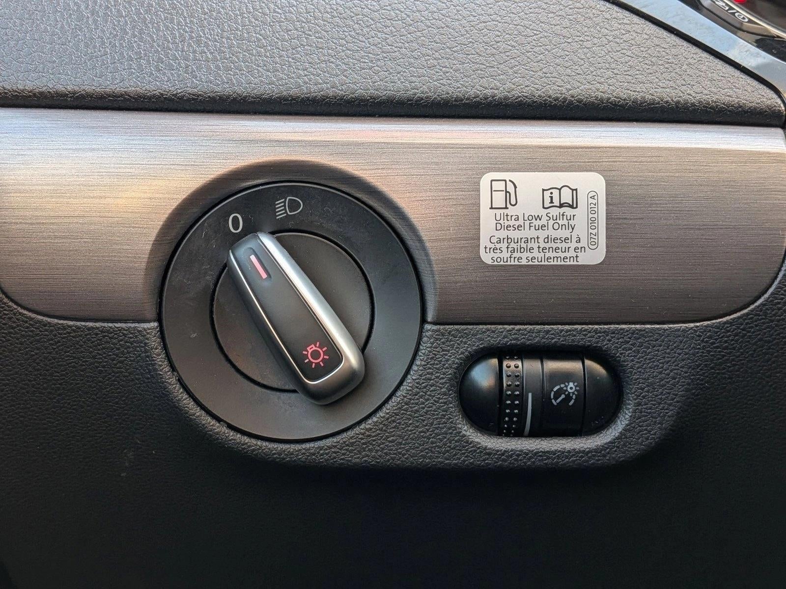 2015 Volkswagen Jetta 4dr DSG 2.0L TDI S Sedan