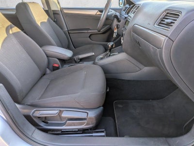 2015 Volkswagen Jetta 4dr DSG 2.0L TDI S Sedan