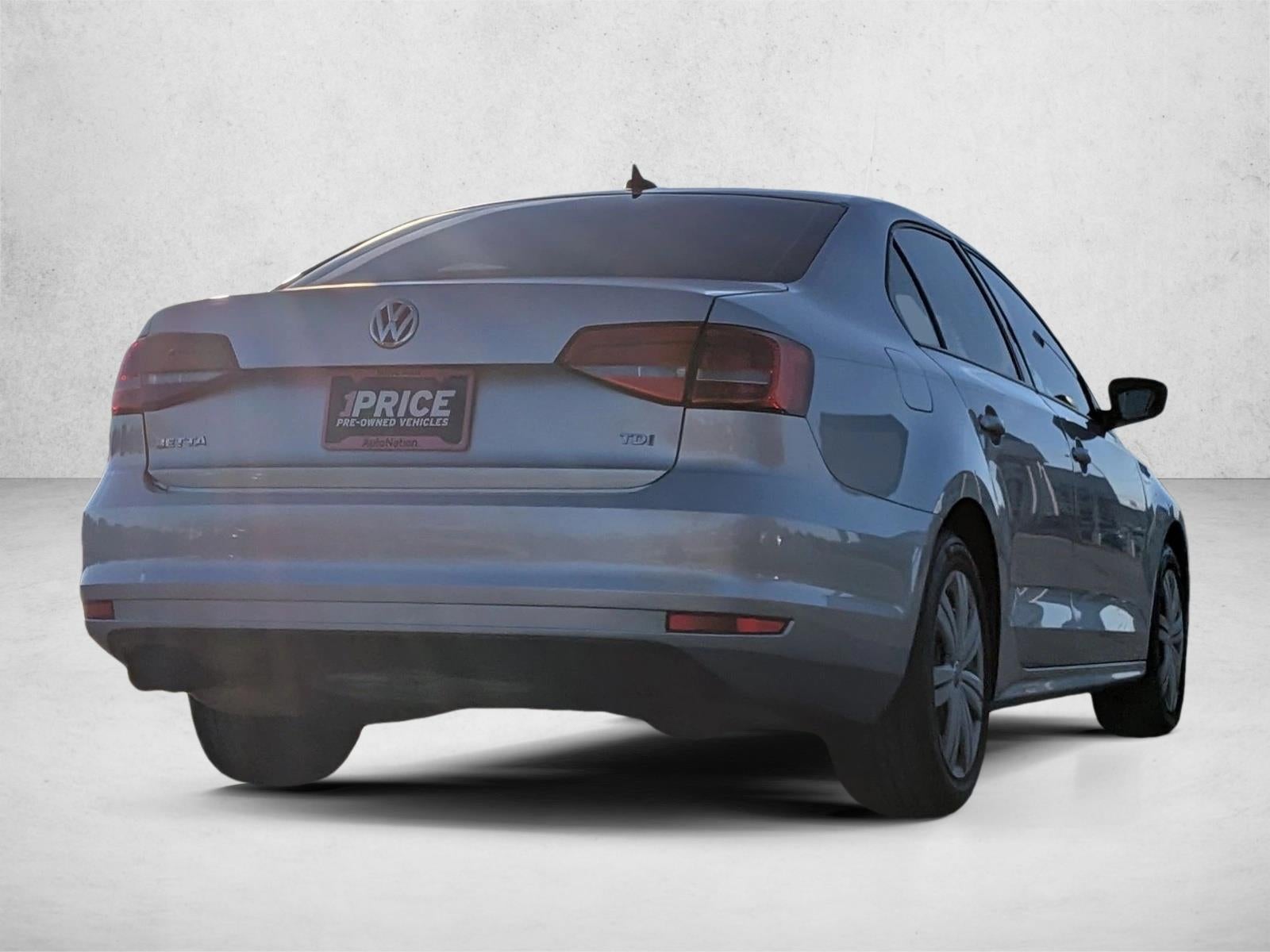 2015 Volkswagen Jetta 4dr DSG 2.0L TDI S Sedan