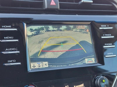 2018 Toyota Camry SE Auto (SE)