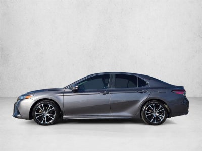2018 Toyota Camry SE Auto (SE)