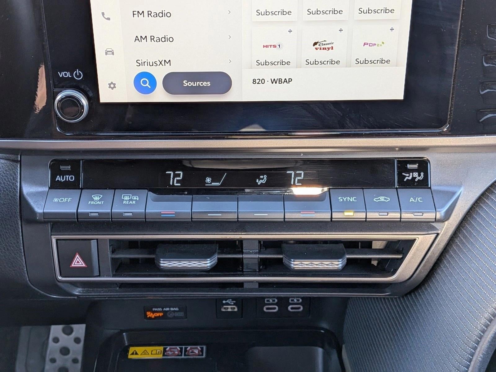 2025 Toyota Camry SE (SE)