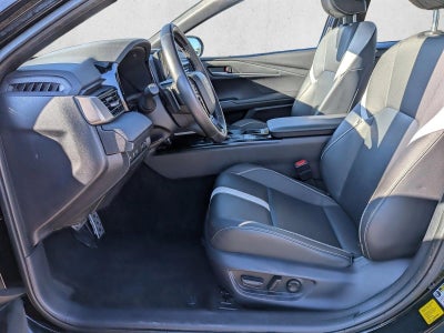 2025 Toyota Camry SE (SE)