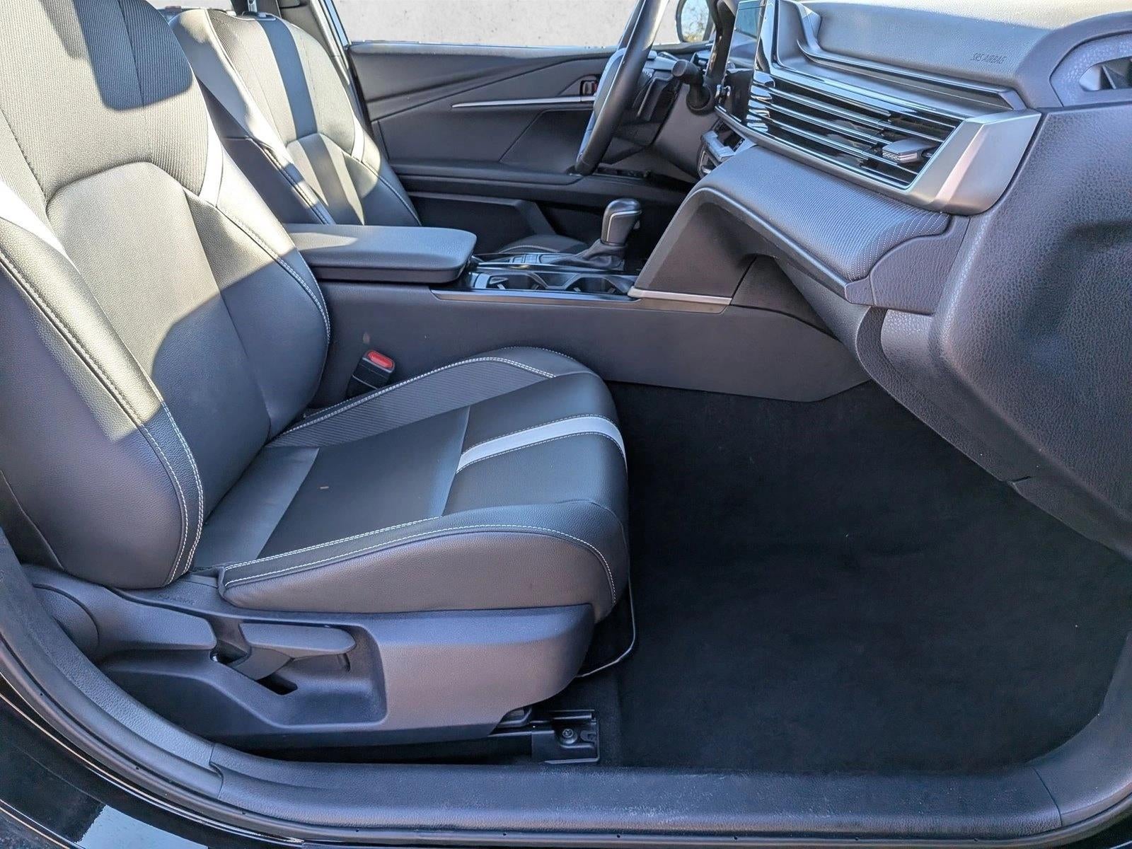 2025 Toyota Camry SE (SE)