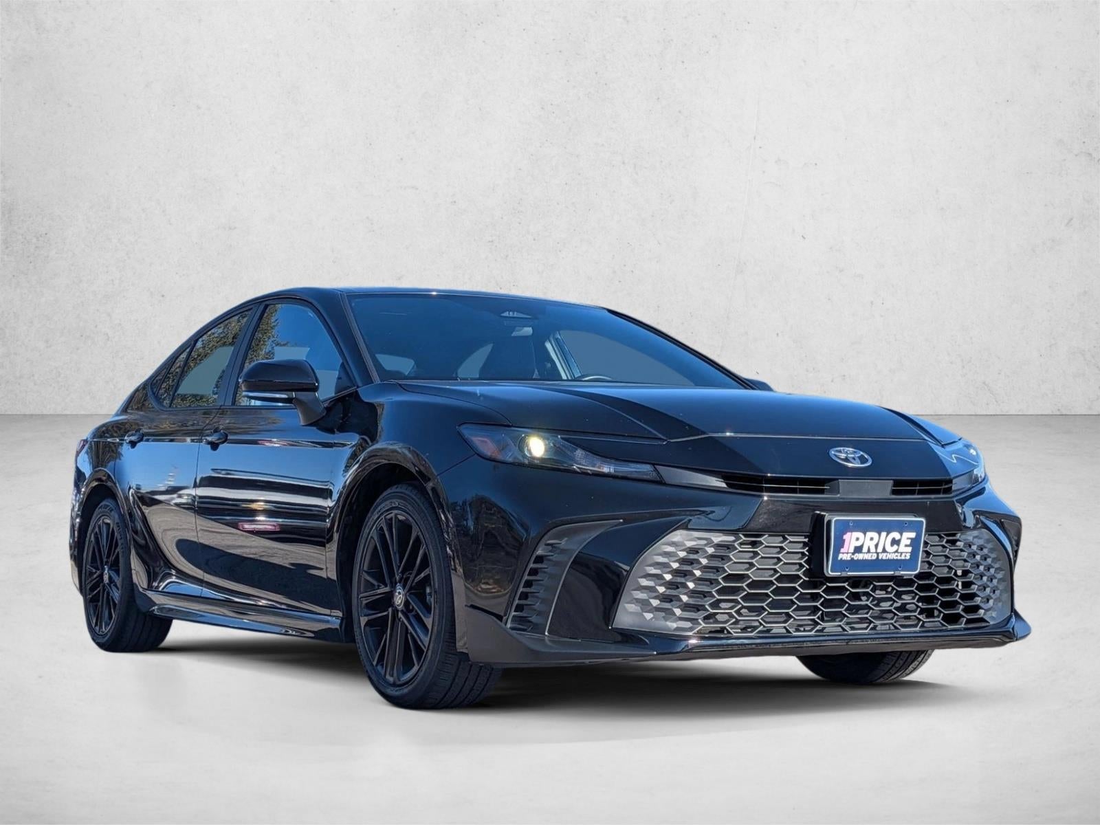 2025 Toyota Camry SE (SE)