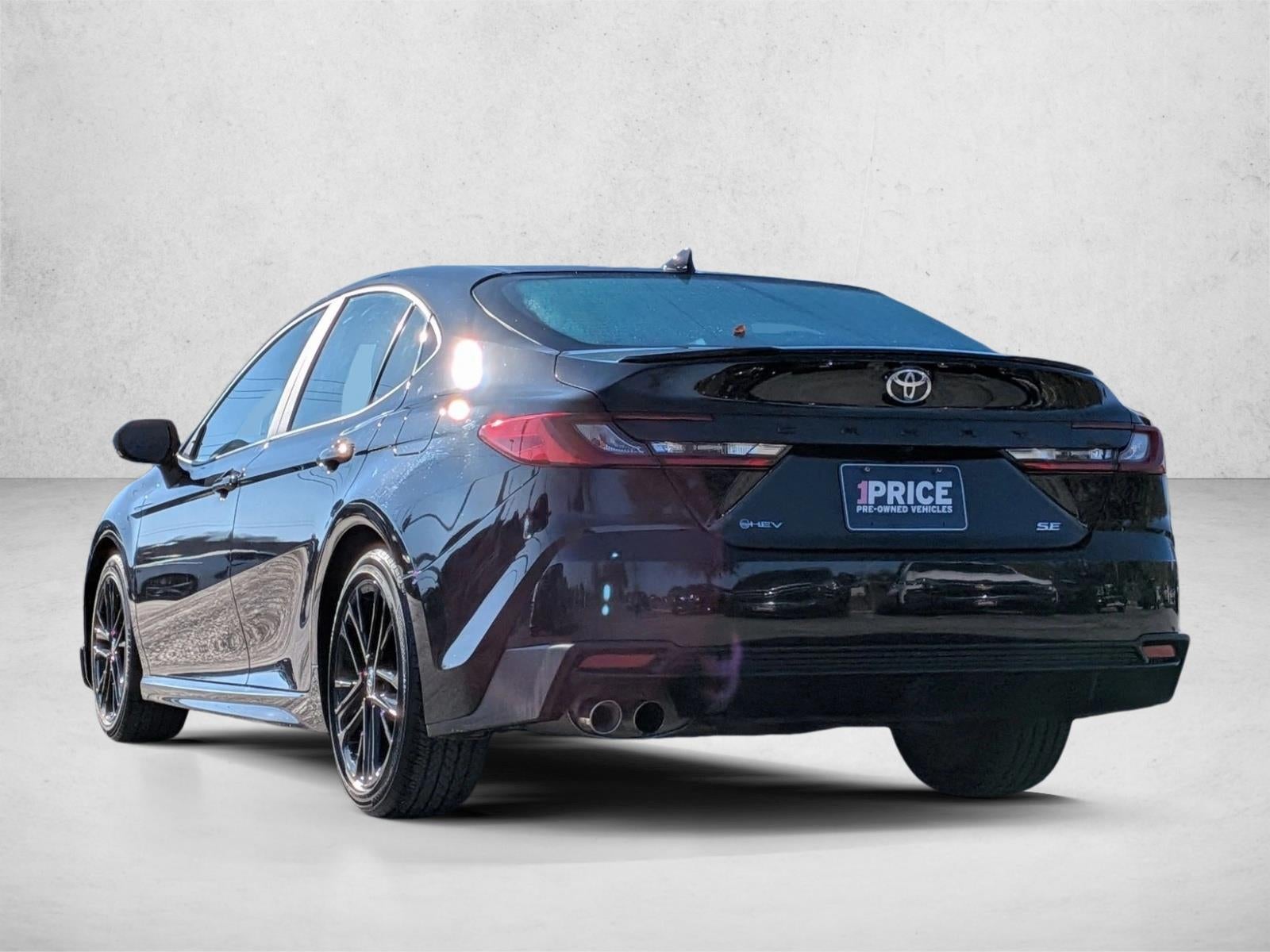 2025 Toyota Camry SE (SE)