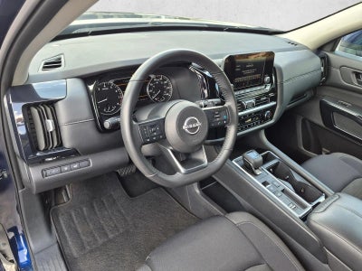 2025 Nissan Pathfinder SV 2WD