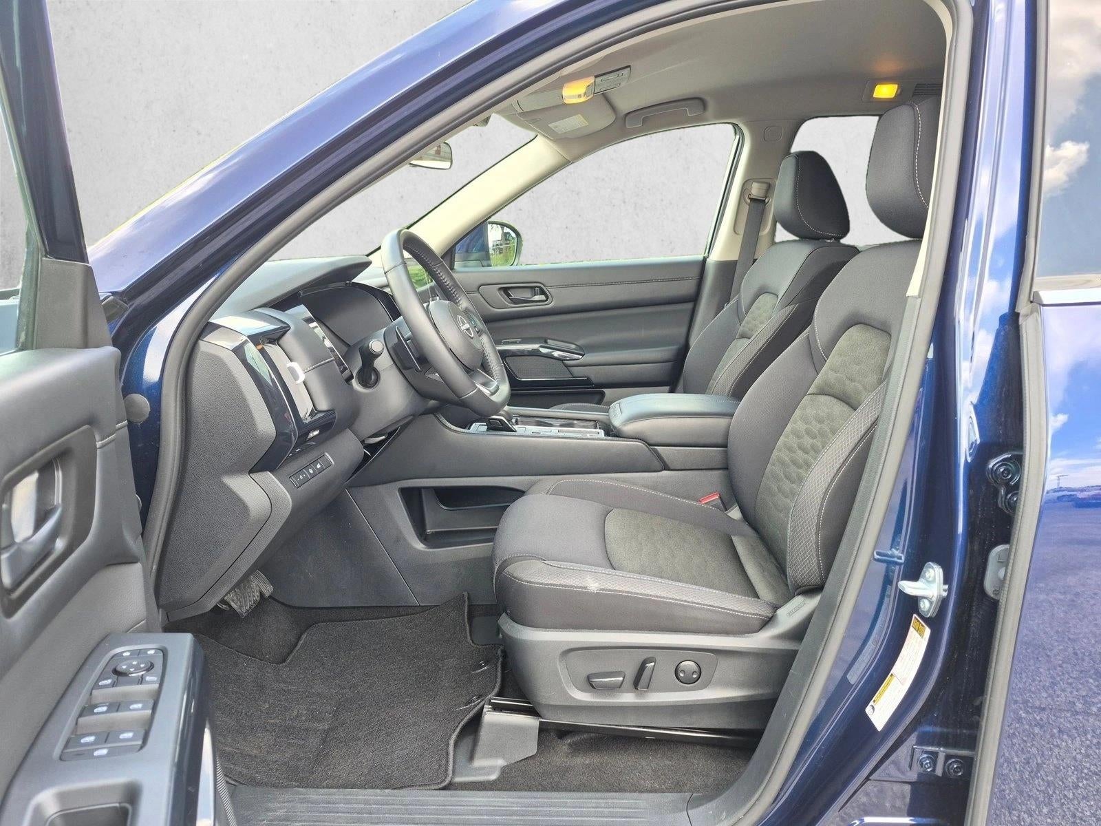 2025 Nissan Pathfinder SV 2WD