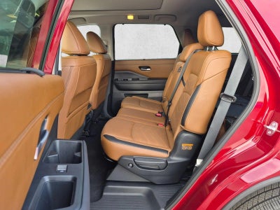 2025 Nissan Pathfinder Platinum 4WD